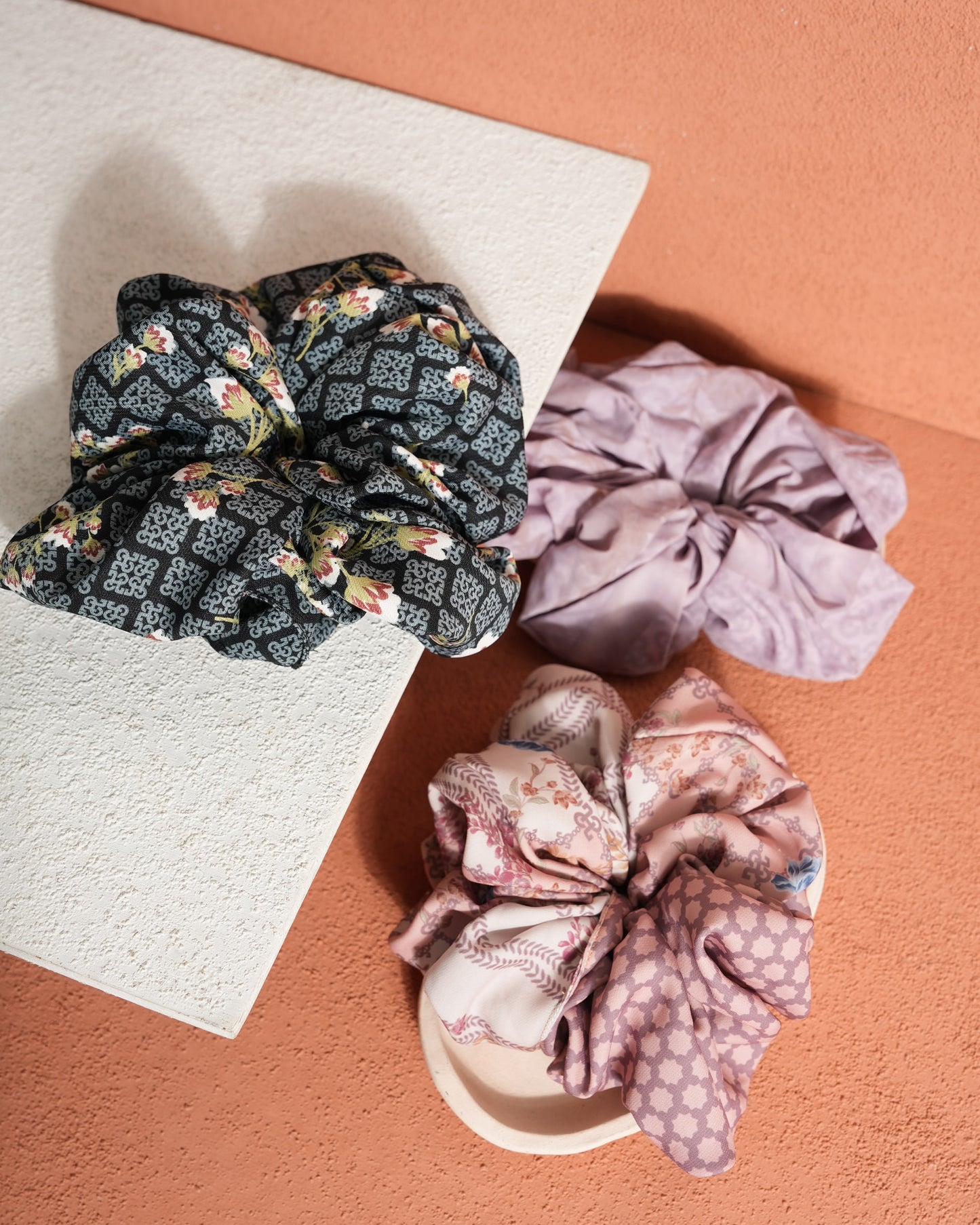 HL New Scrunchie [NOT FOR SALE]