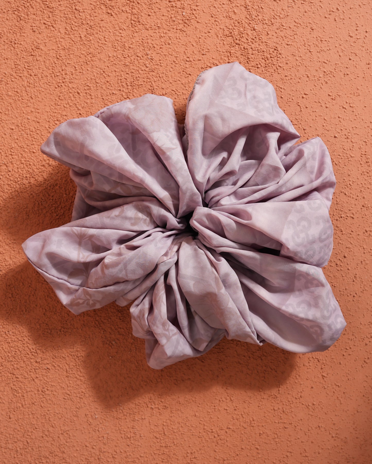 HL New Scrunchie [NOT FOR SALE]