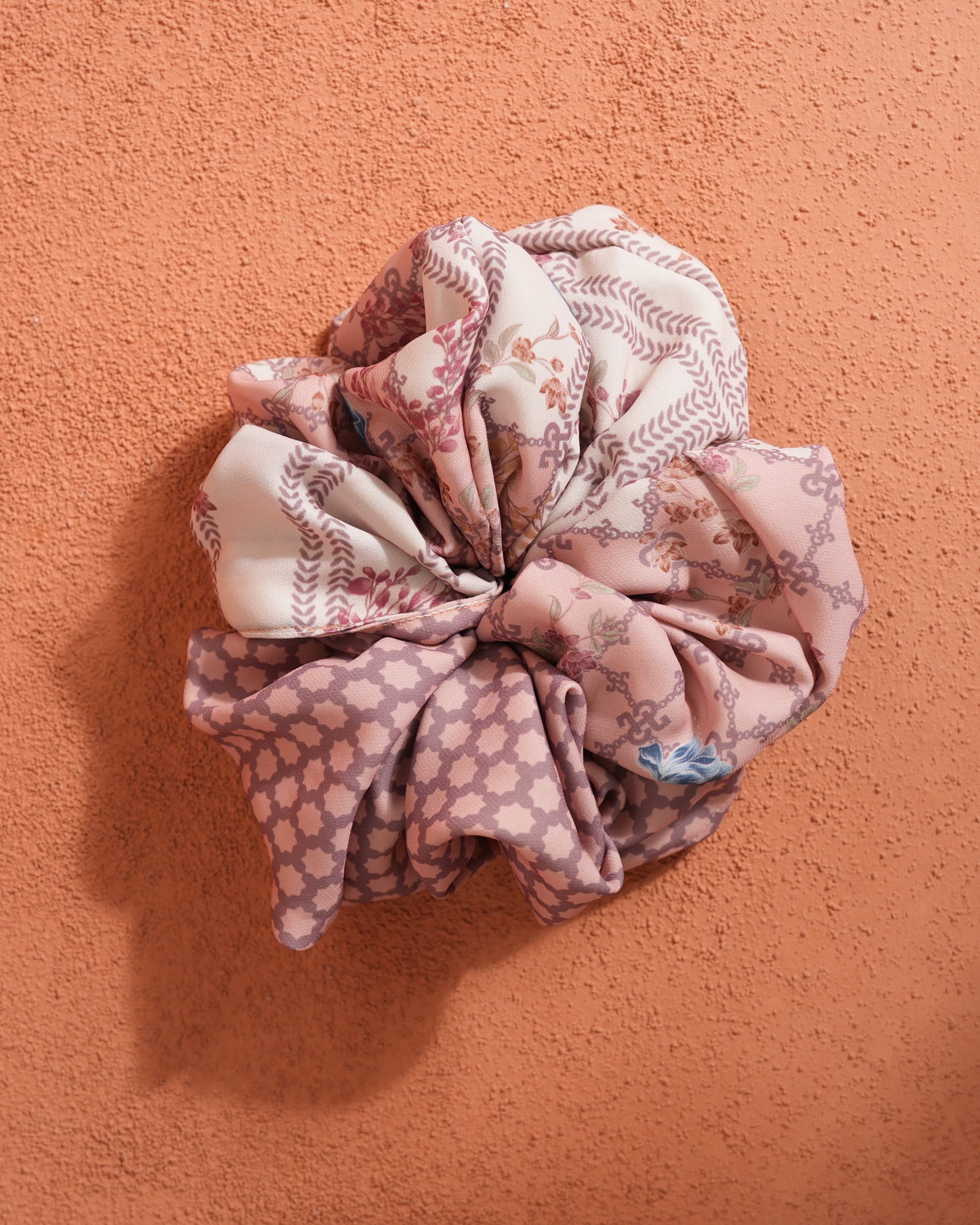 HL New Scrunchie [NOT FOR SALE]