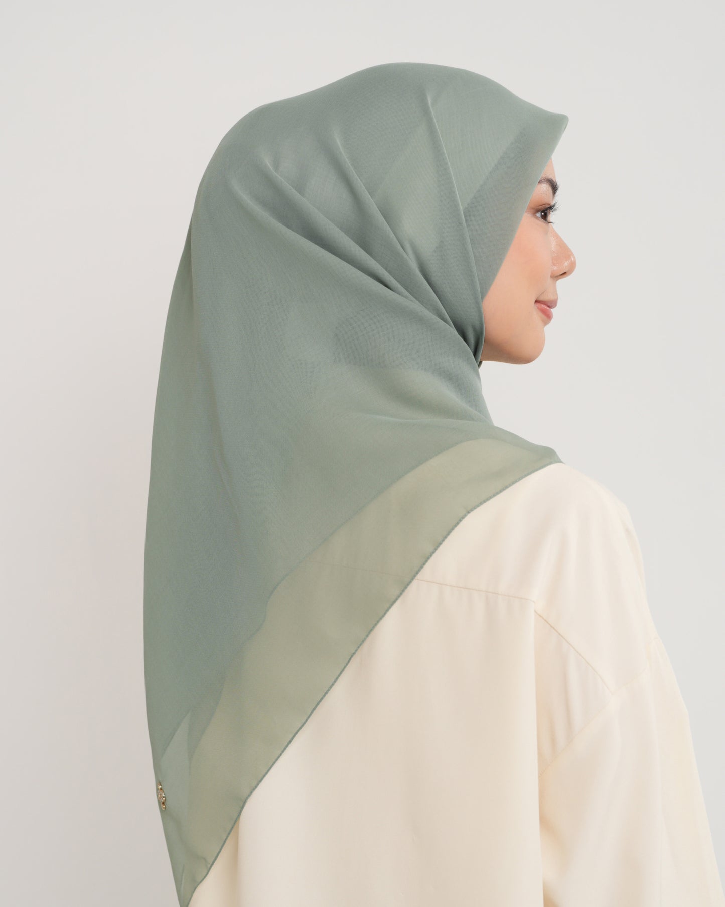 New HL Paris with Diamond Logo