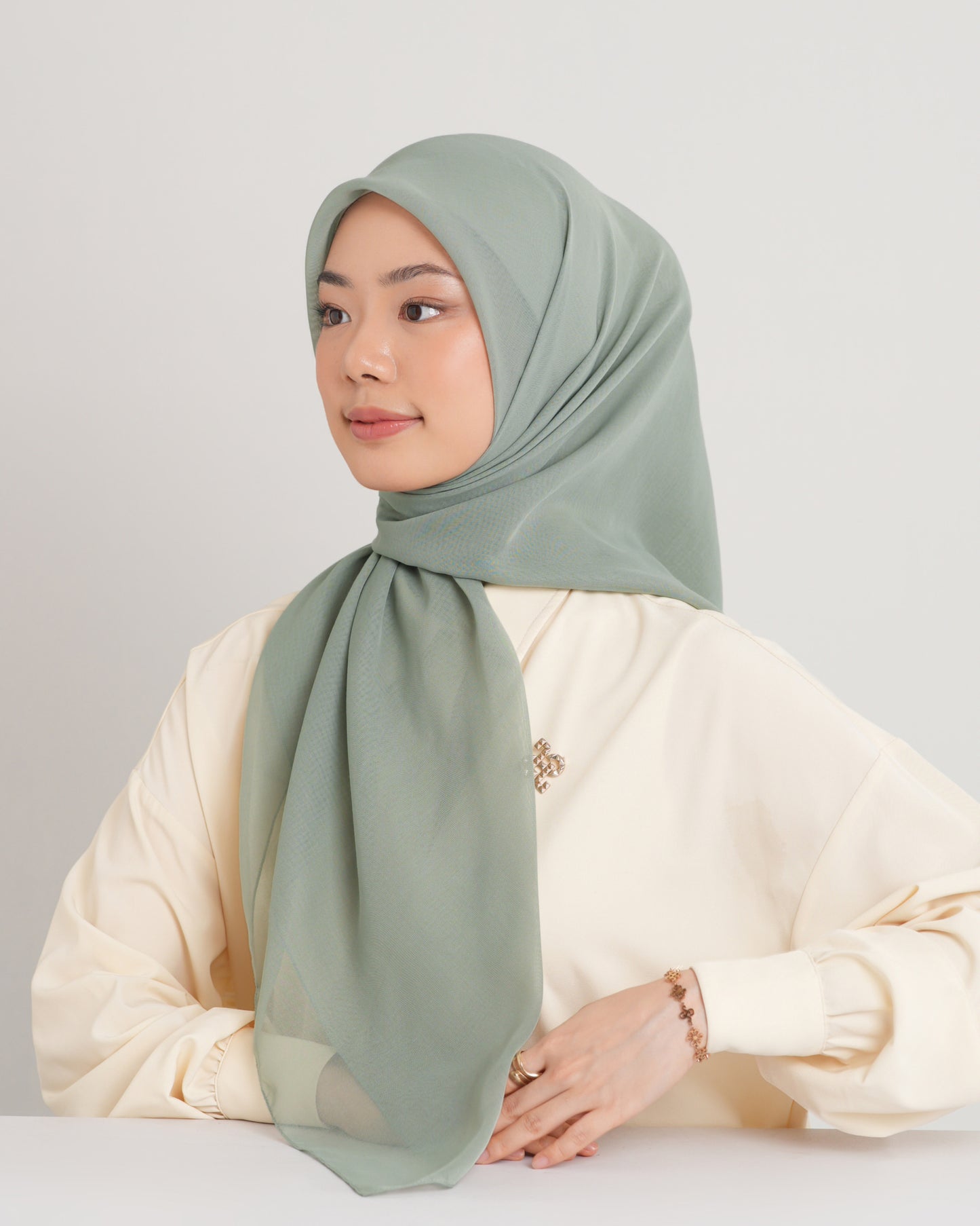 New HL Paris with Diamond Logo