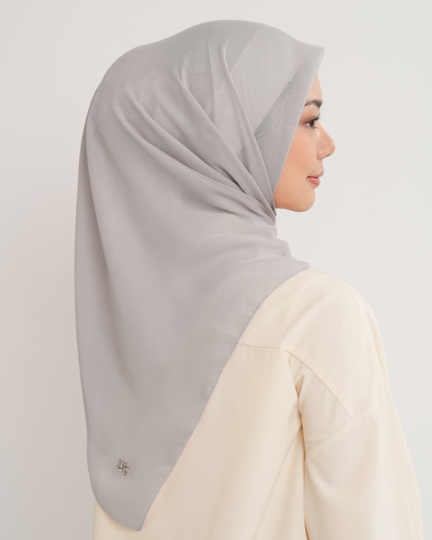 New HL Paris with Diamond Logo