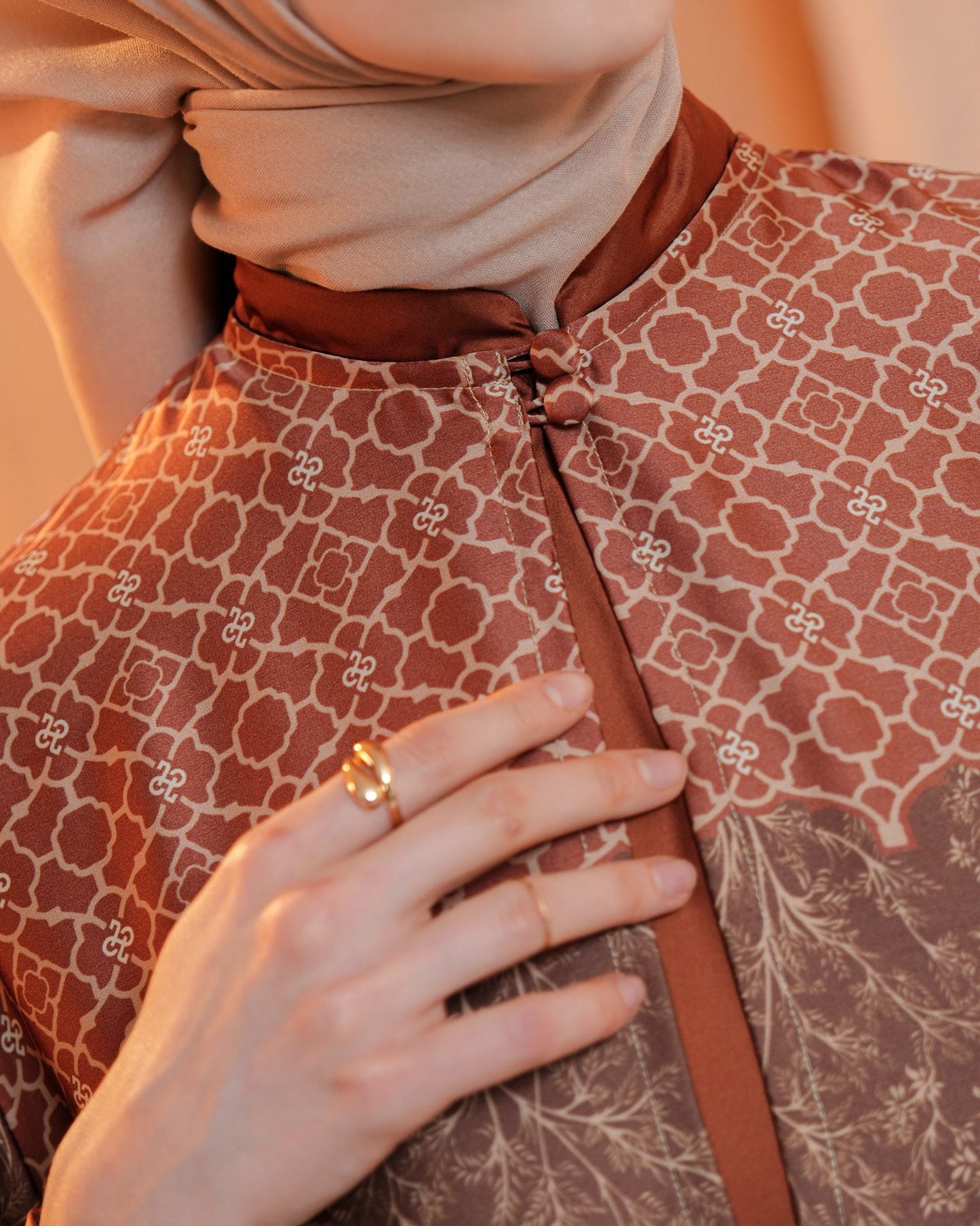 Mahira Outer