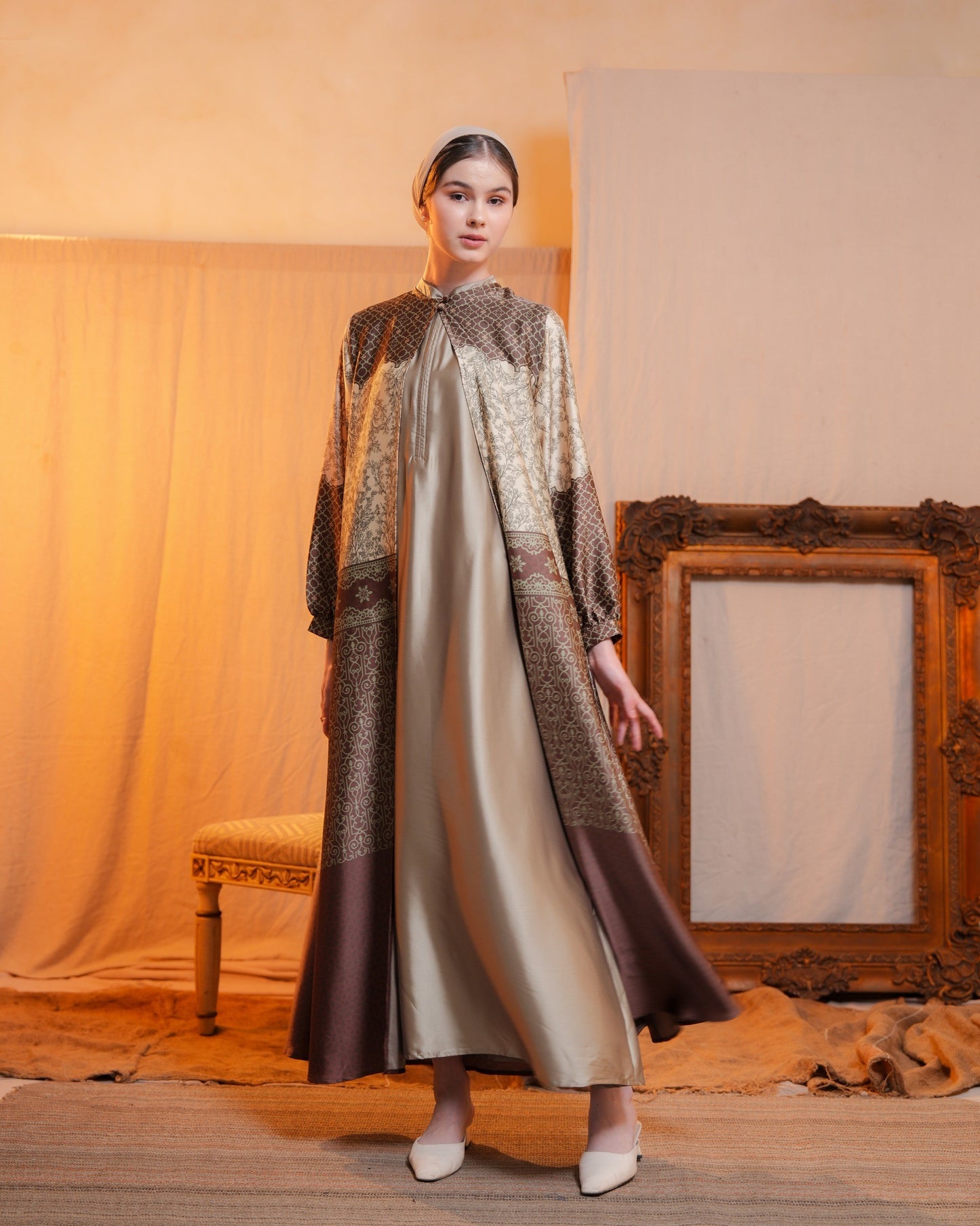Mahira Outer