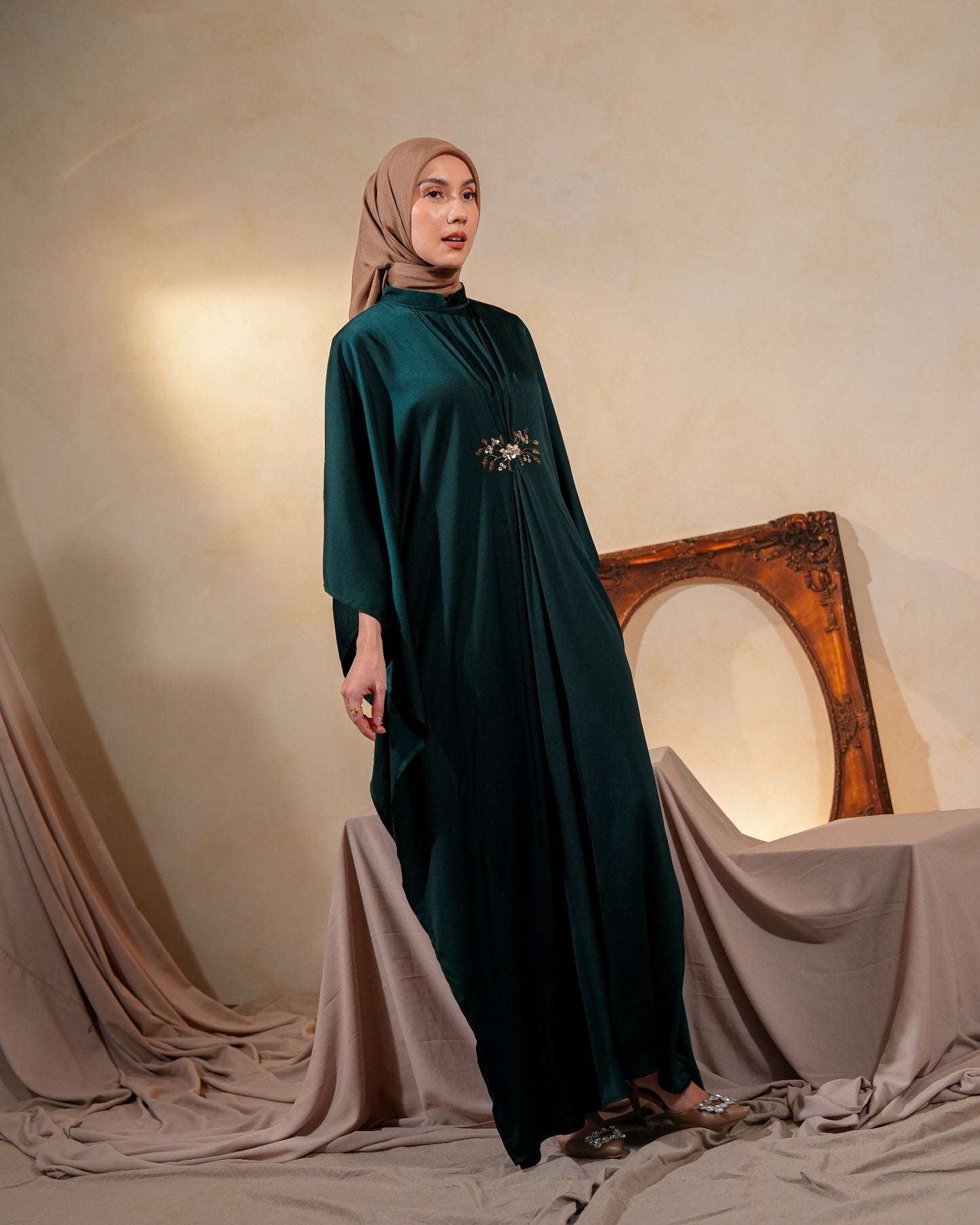 Kyrena Kaftan Privé