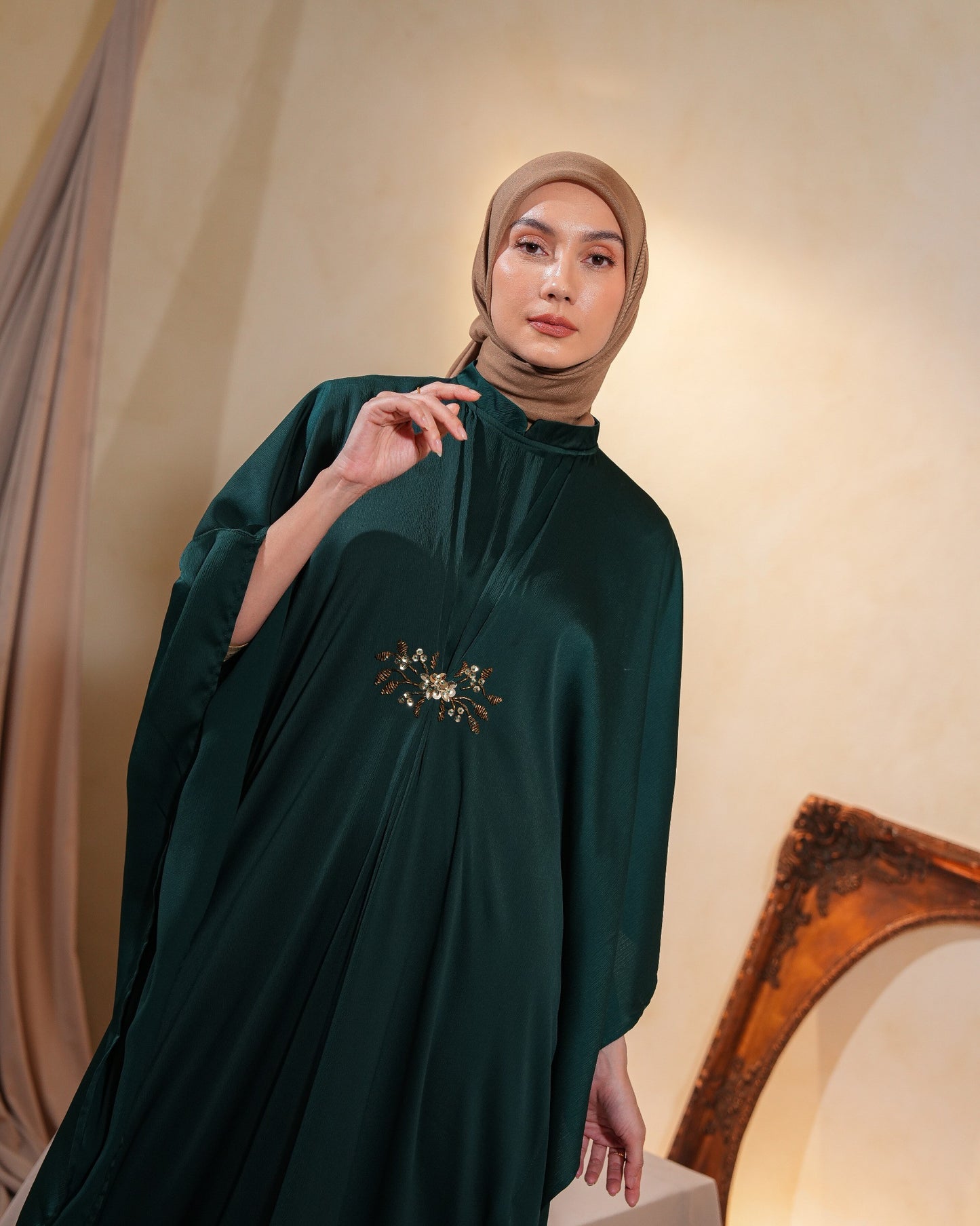 Kyrena Kaftan Privé