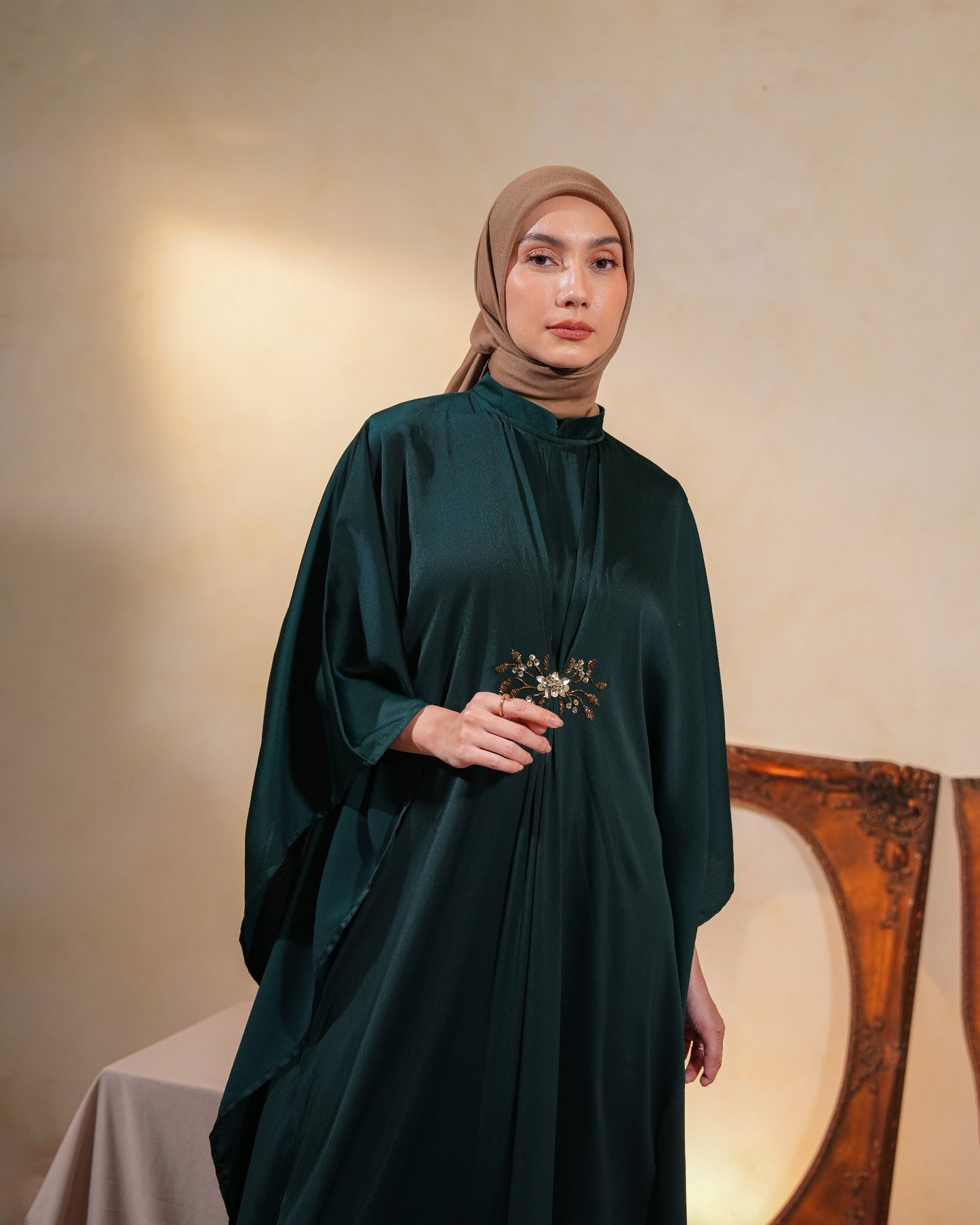 Kyrena Kaftan Privé