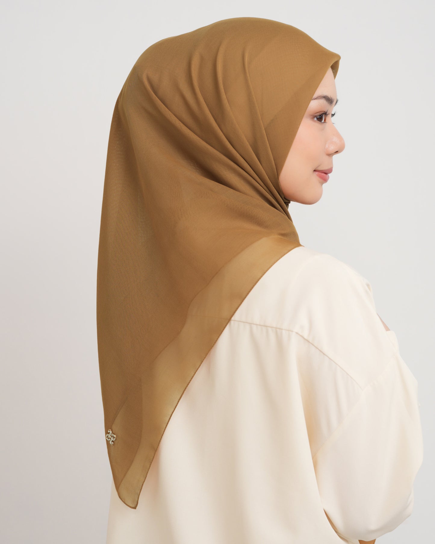 New HL Paris with Diamond Logo