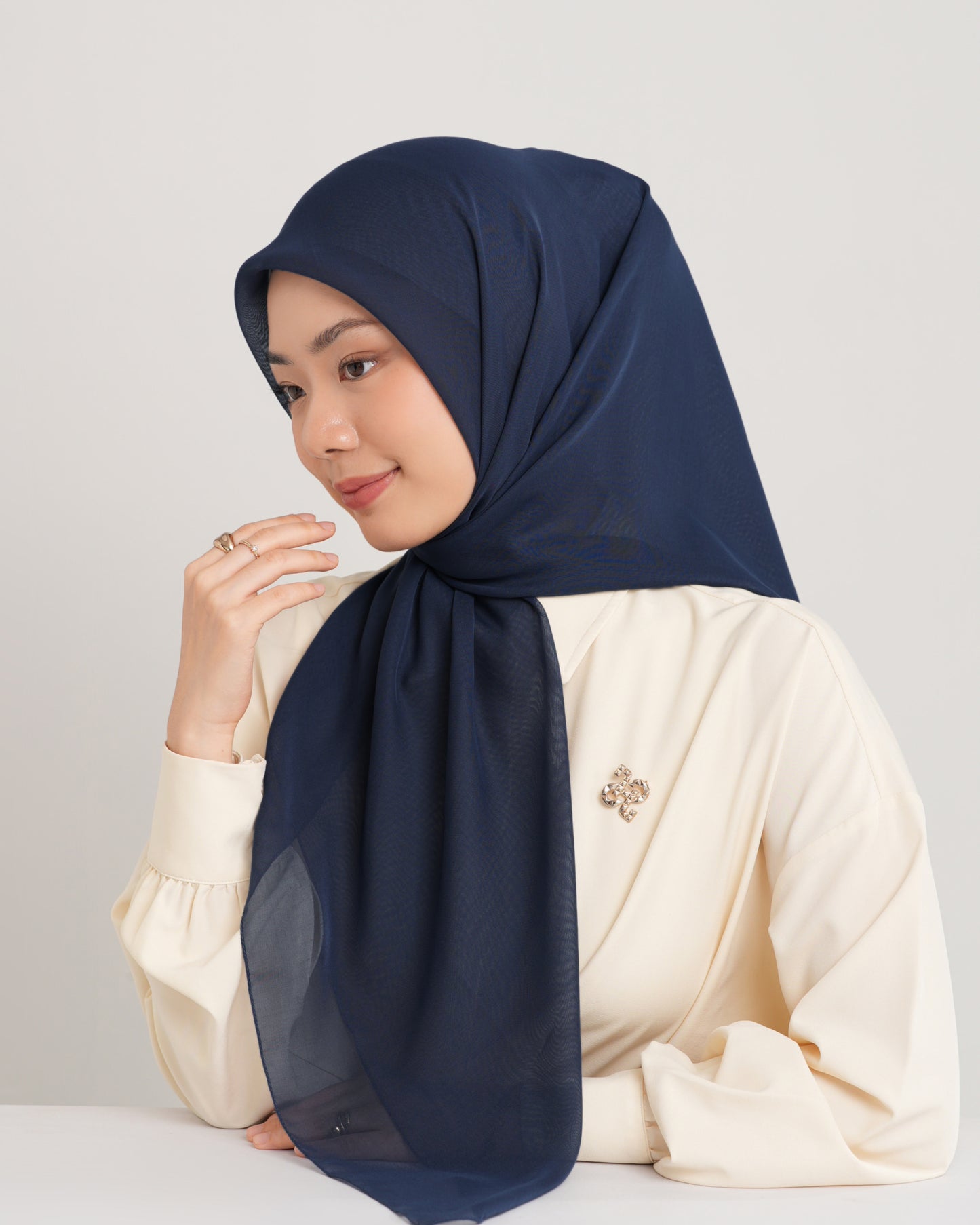 New HL Paris with Diamond Logo