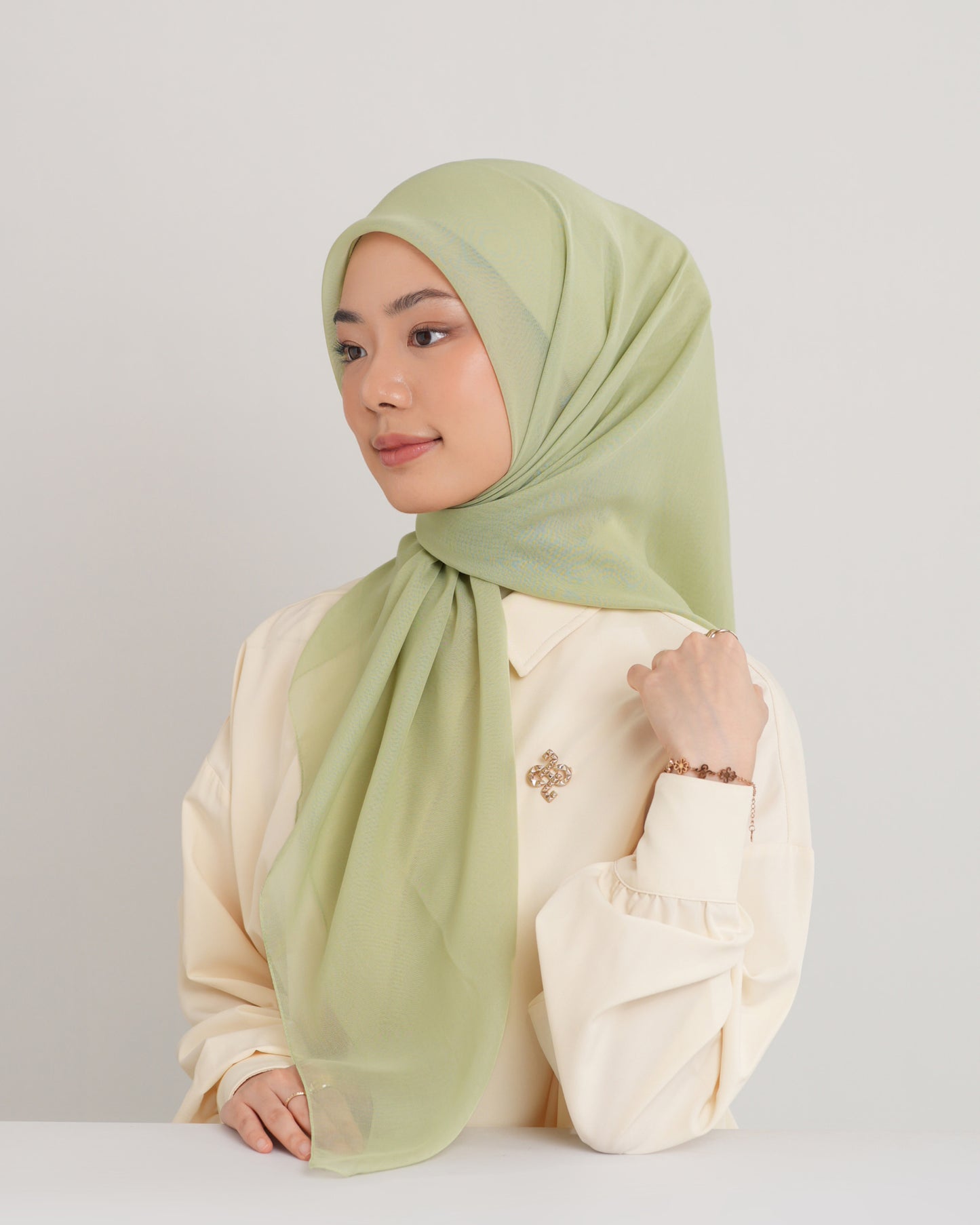 New HL Paris with Diamond Logo