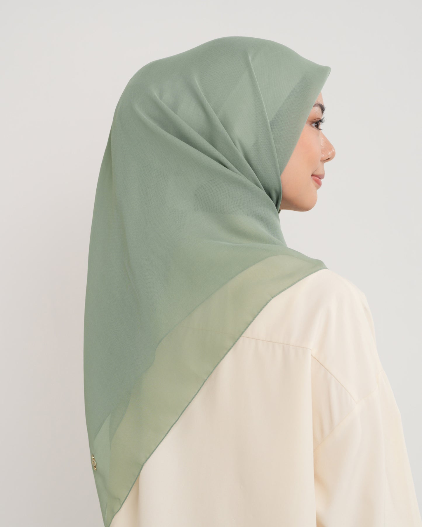 New HL Paris with Diamond Logo