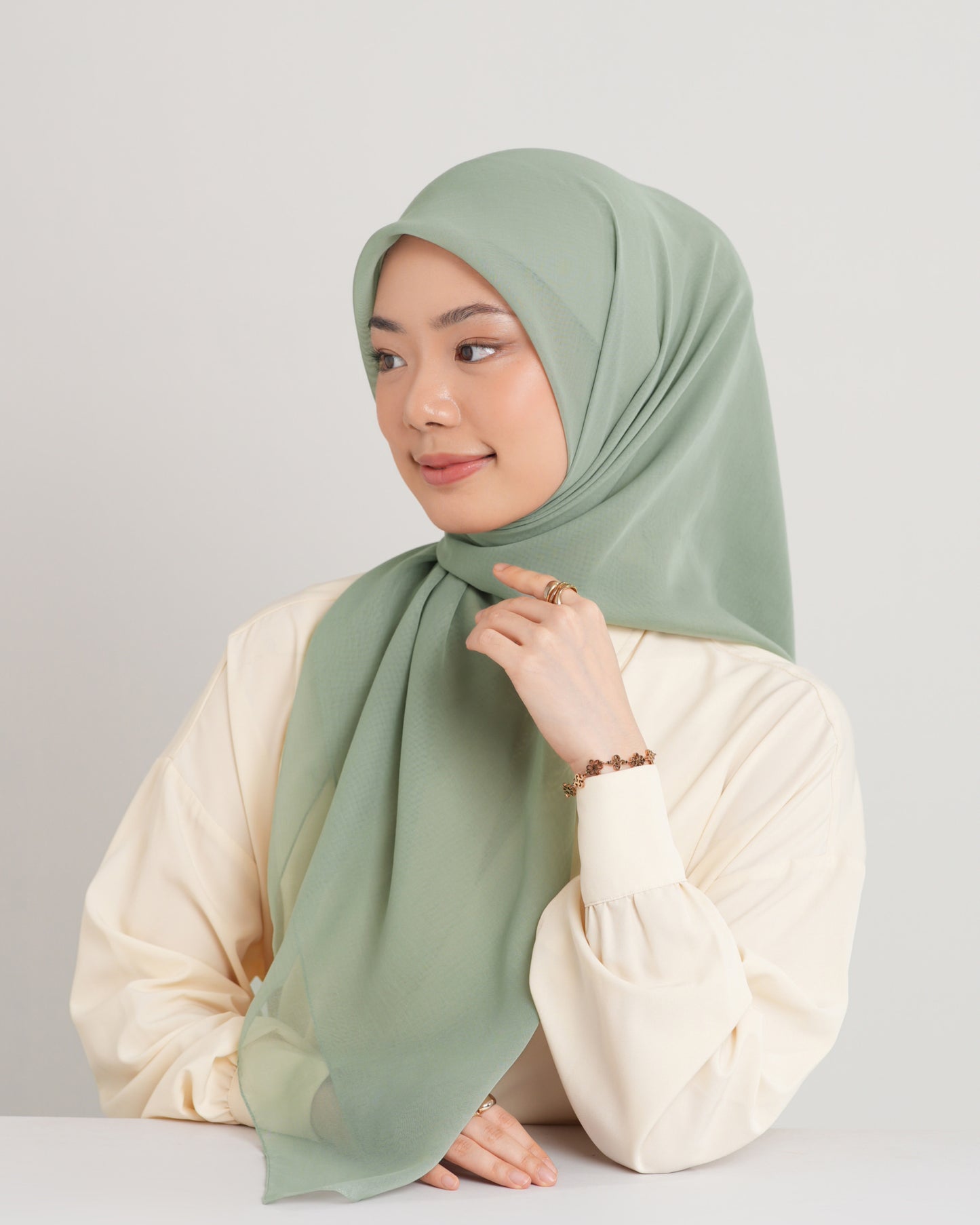 New HL Paris with Diamond Logo