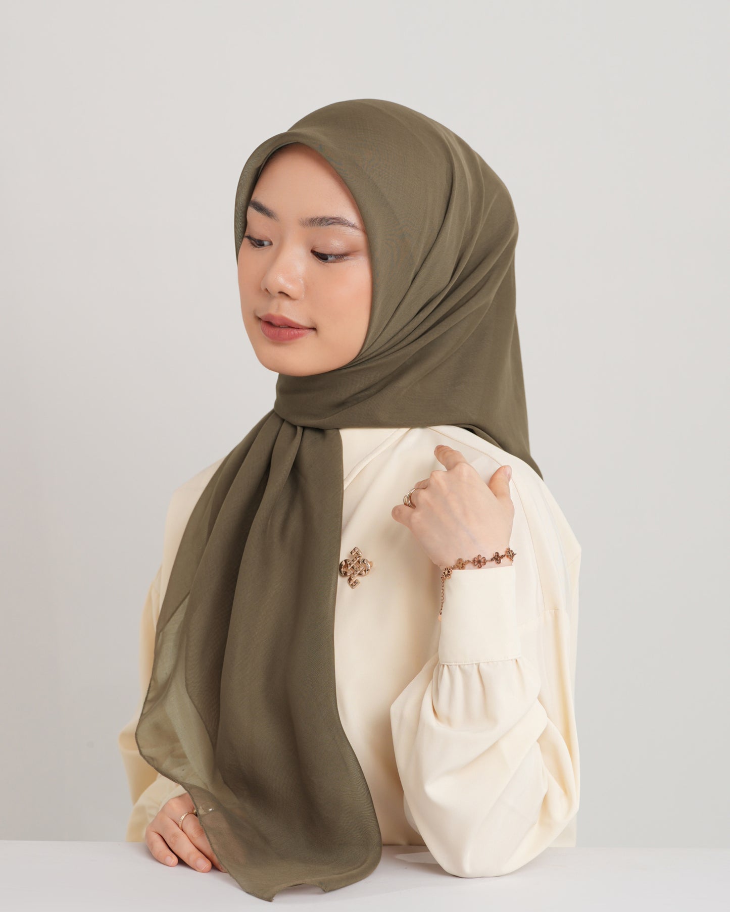 New HL Paris with Diamond Logo