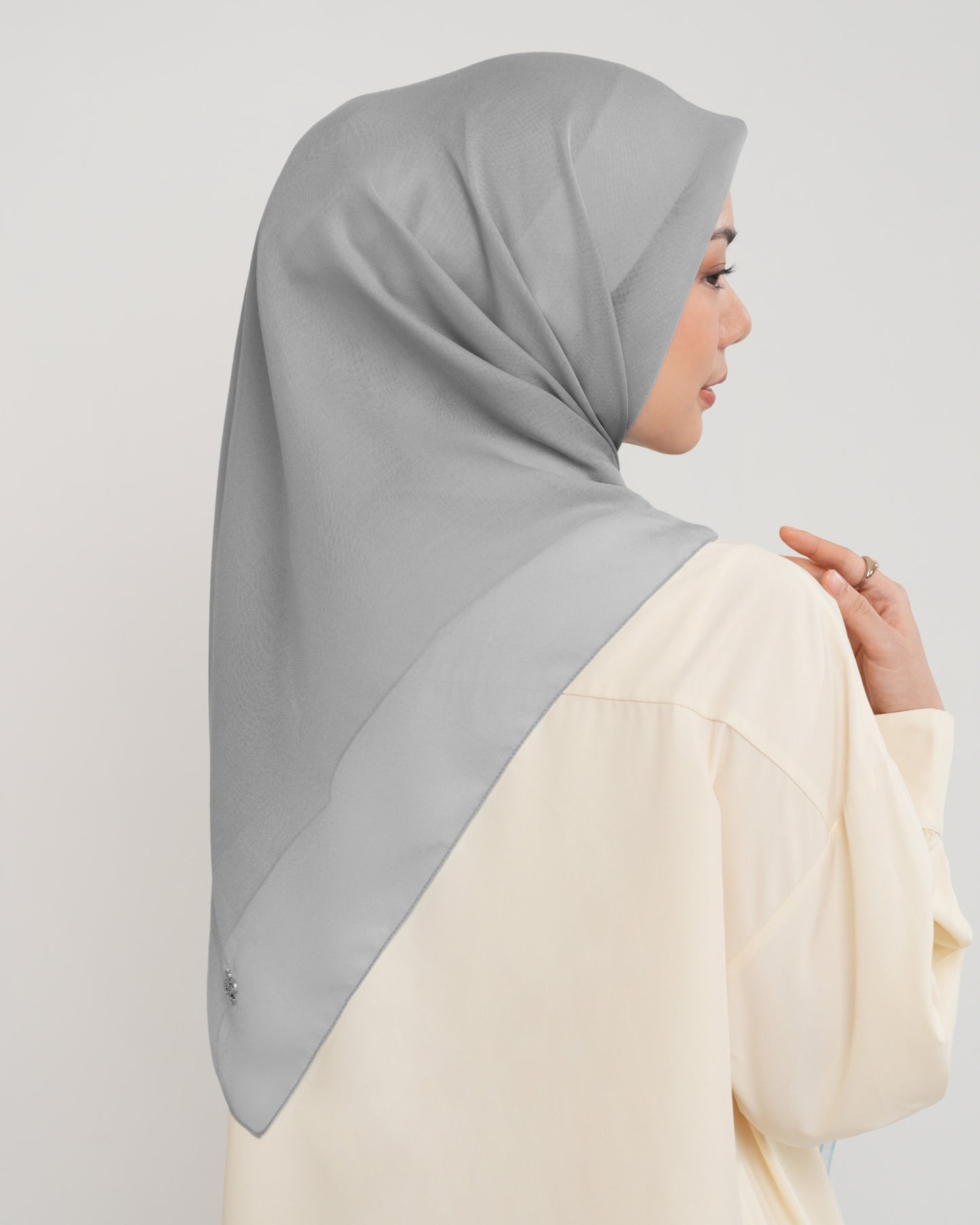 New HL Paris with Diamond Logo