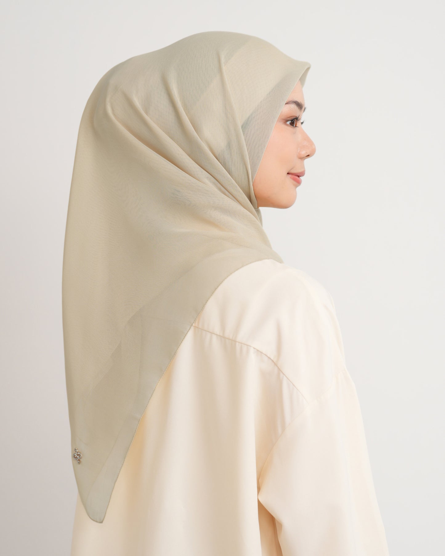 New HL Paris with Diamond Logo