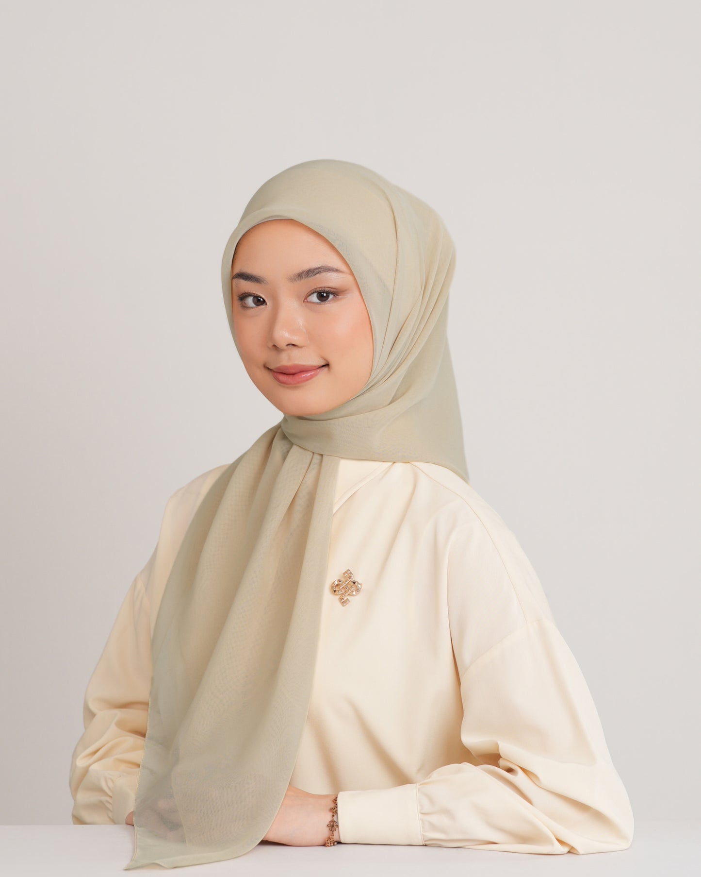 New HL Paris with Diamond Logo