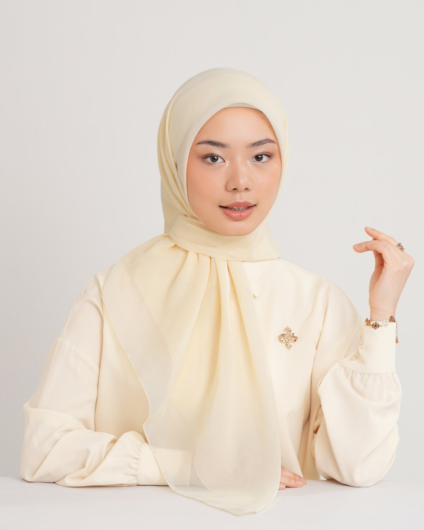 New HL Paris with Diamond Logo