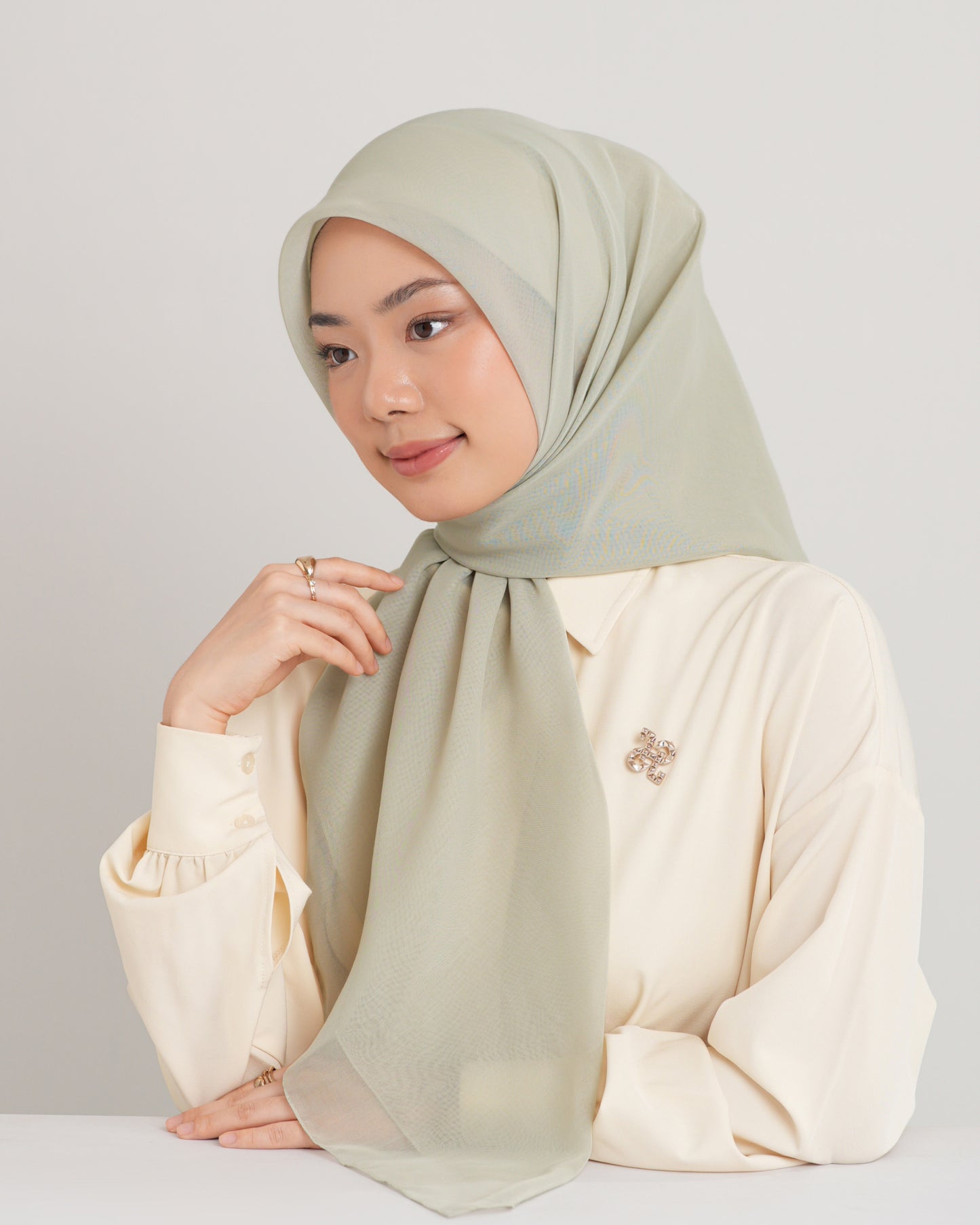 New HL Paris with Diamond Logo