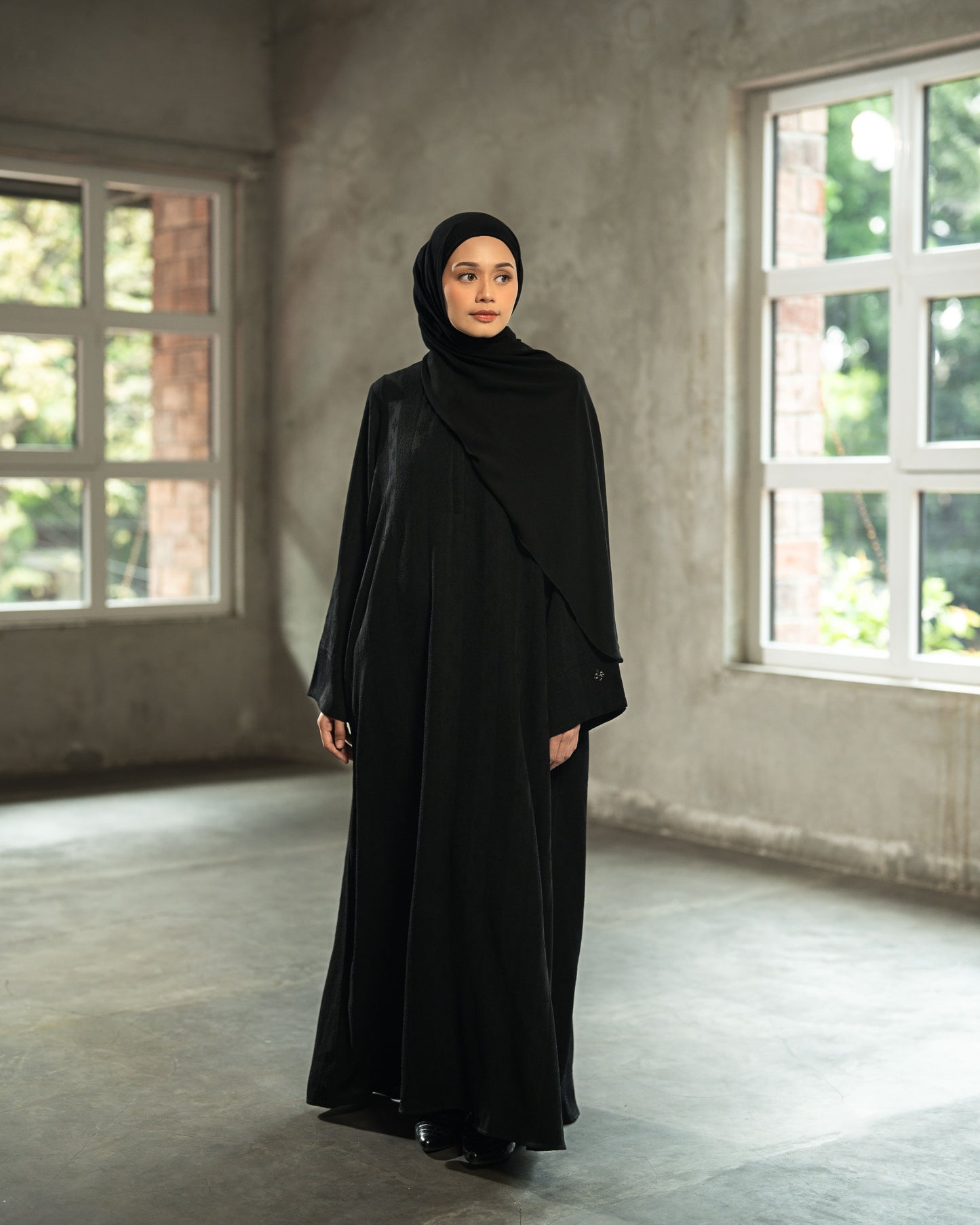 Naeema Abaya
