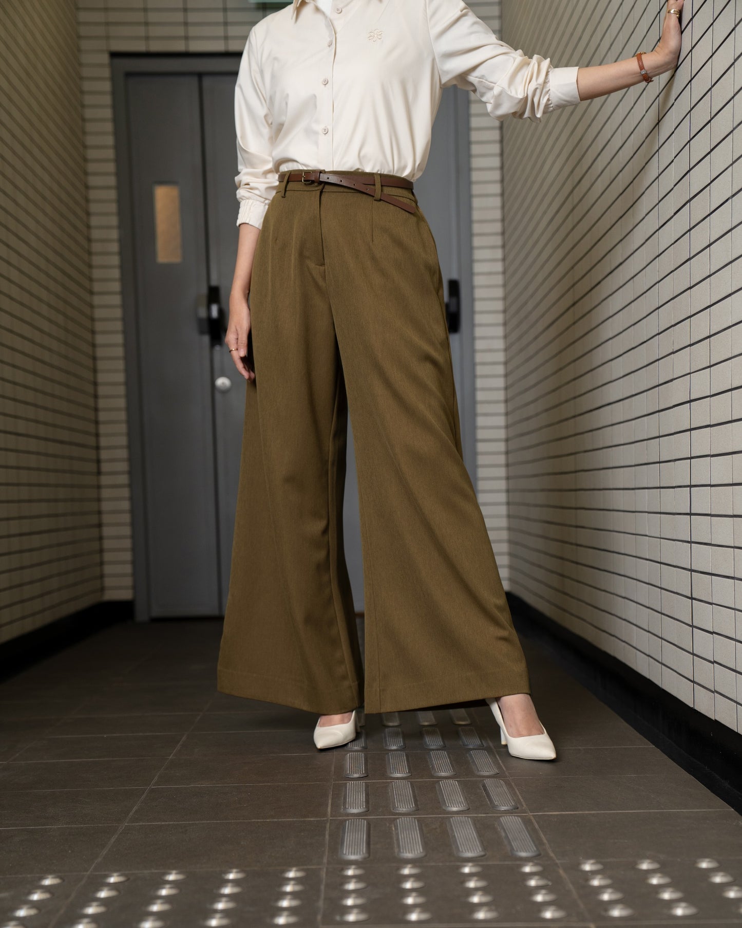 Alvea Pants