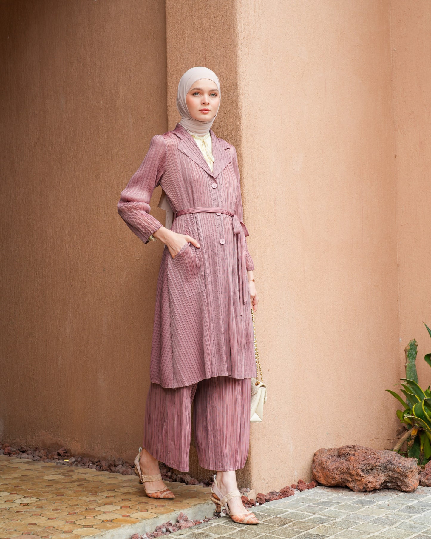 Ayumi Pleated Pants