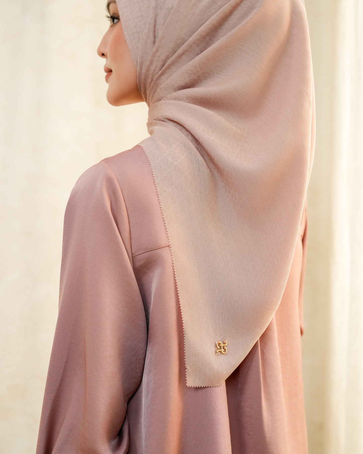 Faiba Emboss Scarf