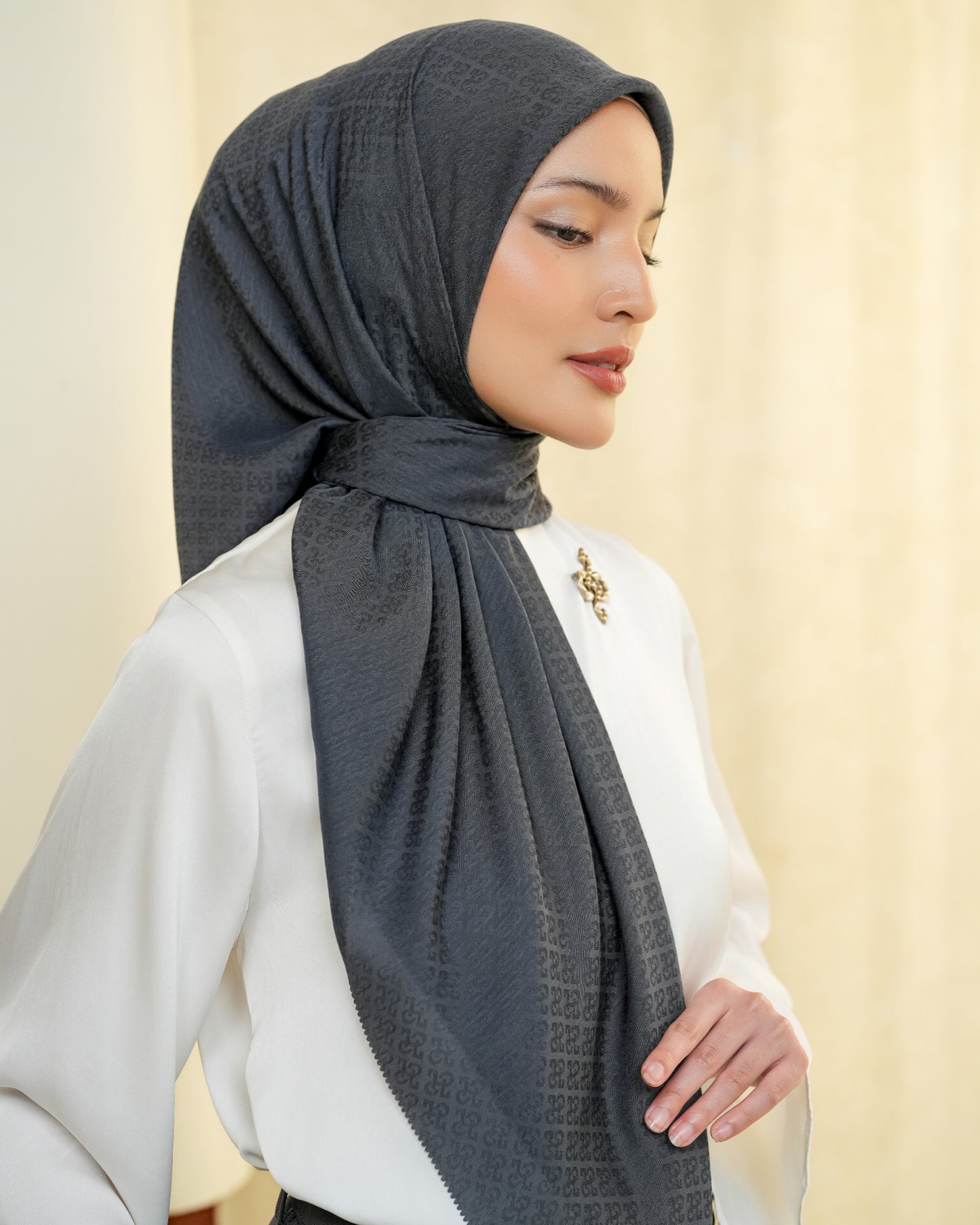 Faiba Emboss Scarf