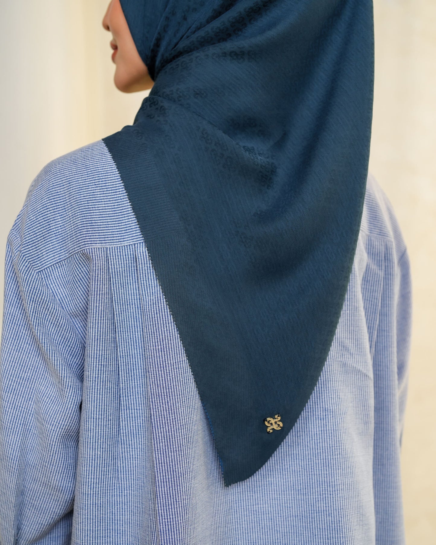 Faiba Emboss Scarf