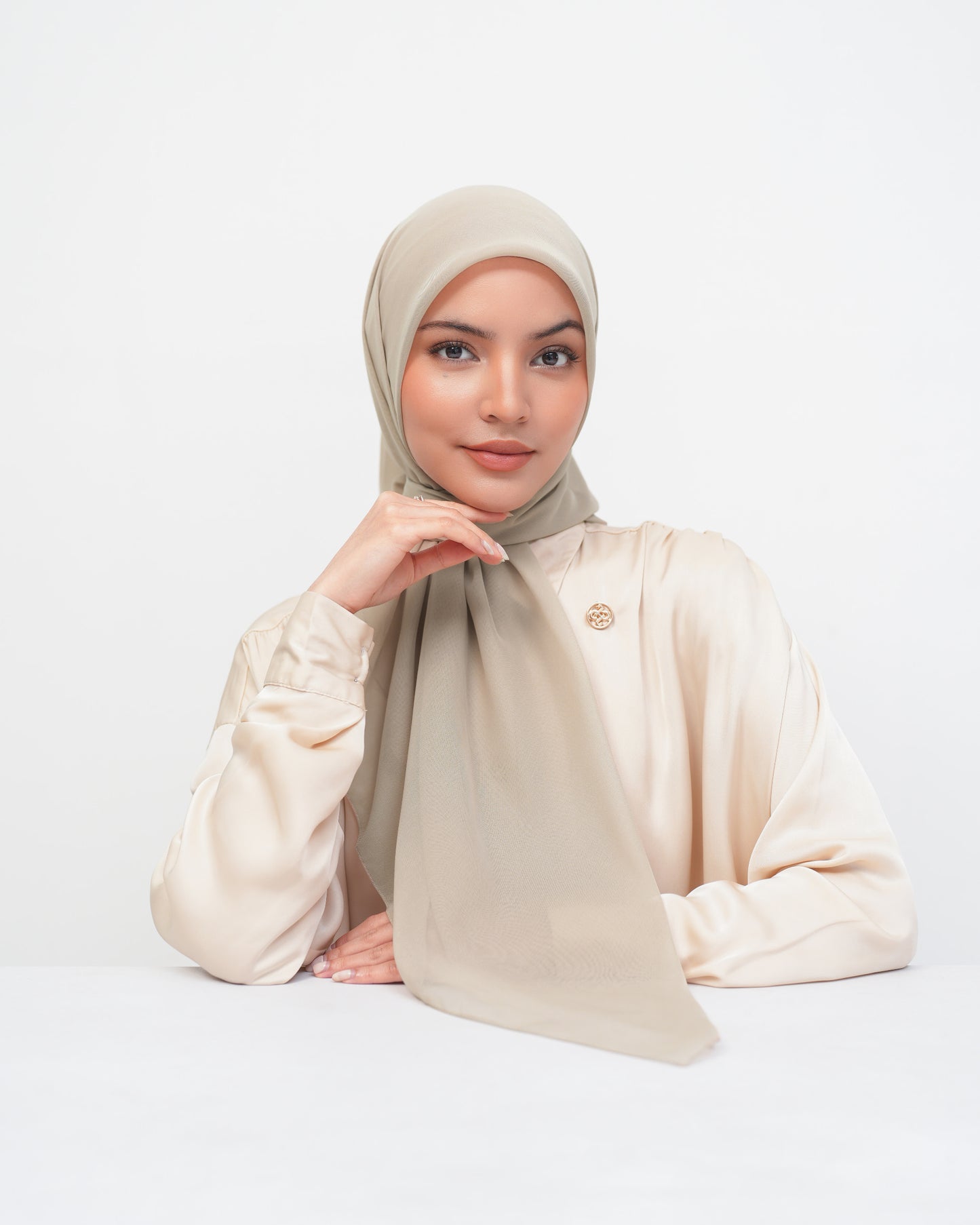 NEW HL Paris Gold Plat