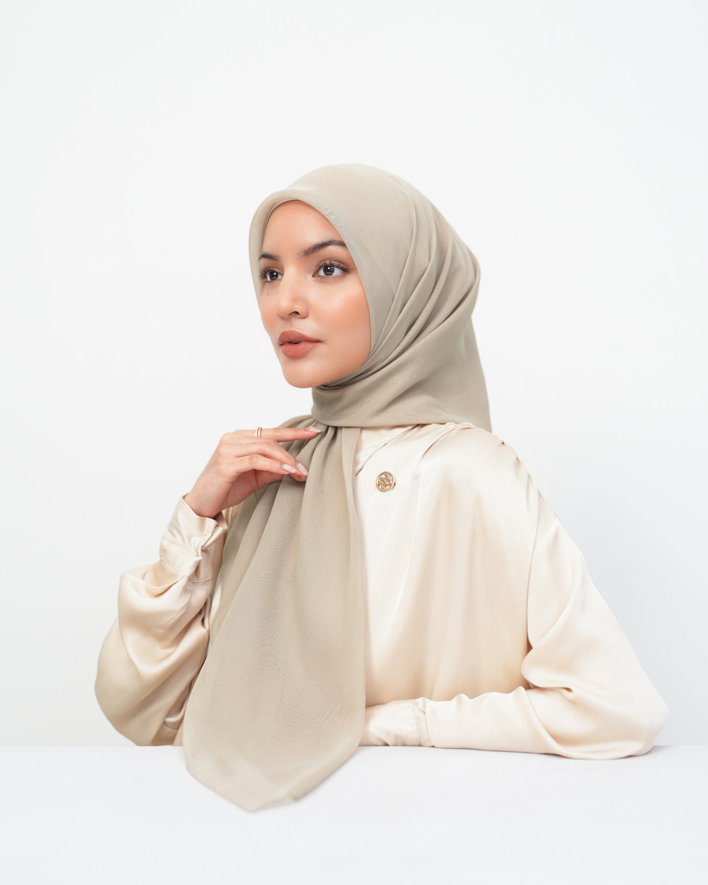 NEW HL Paris Gold Plat