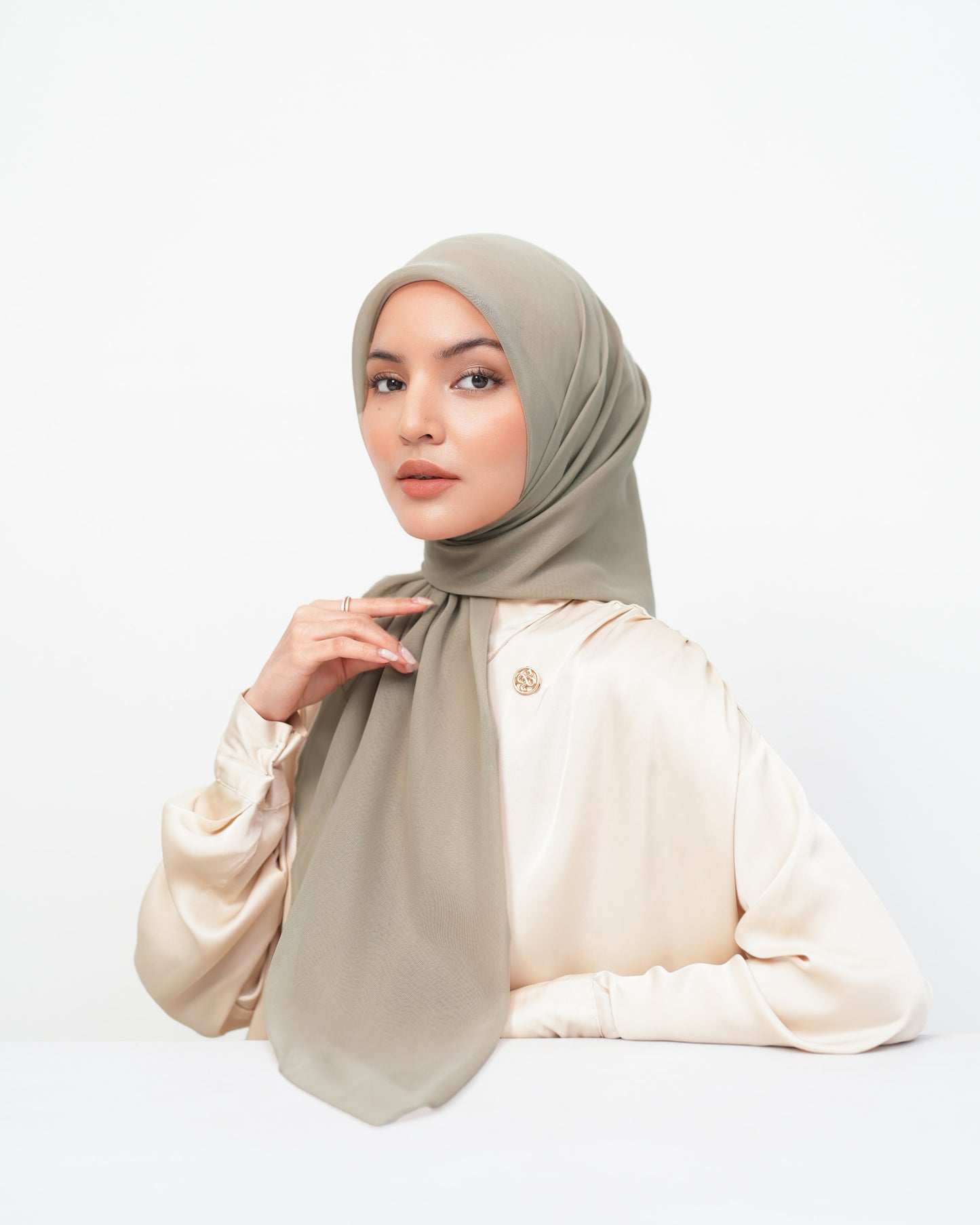 NEW HL Paris Gold Plat