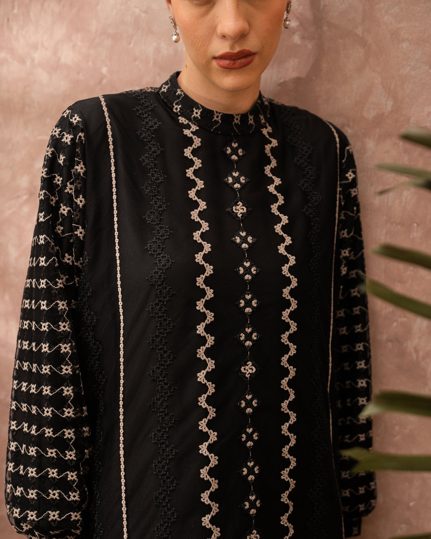 Nura Lace Dress (Minor Product)