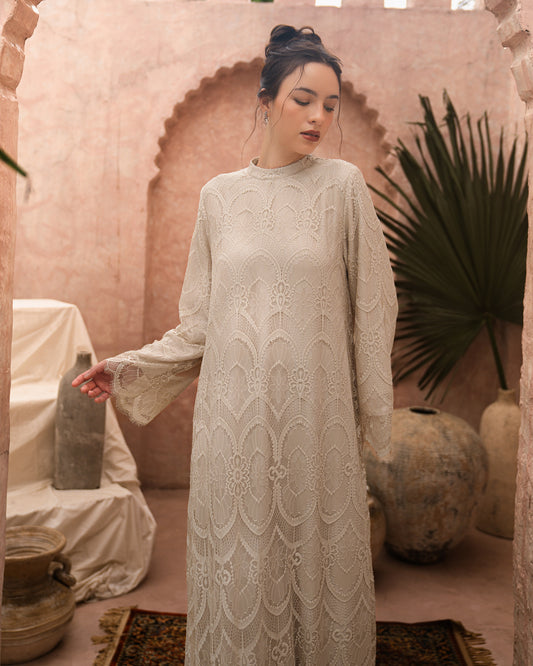 Senara Lace Dress (Minor Product)