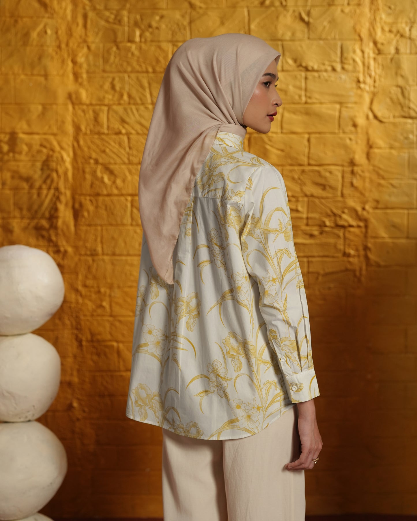 Calla Opnaisel Shirt by HL Lume