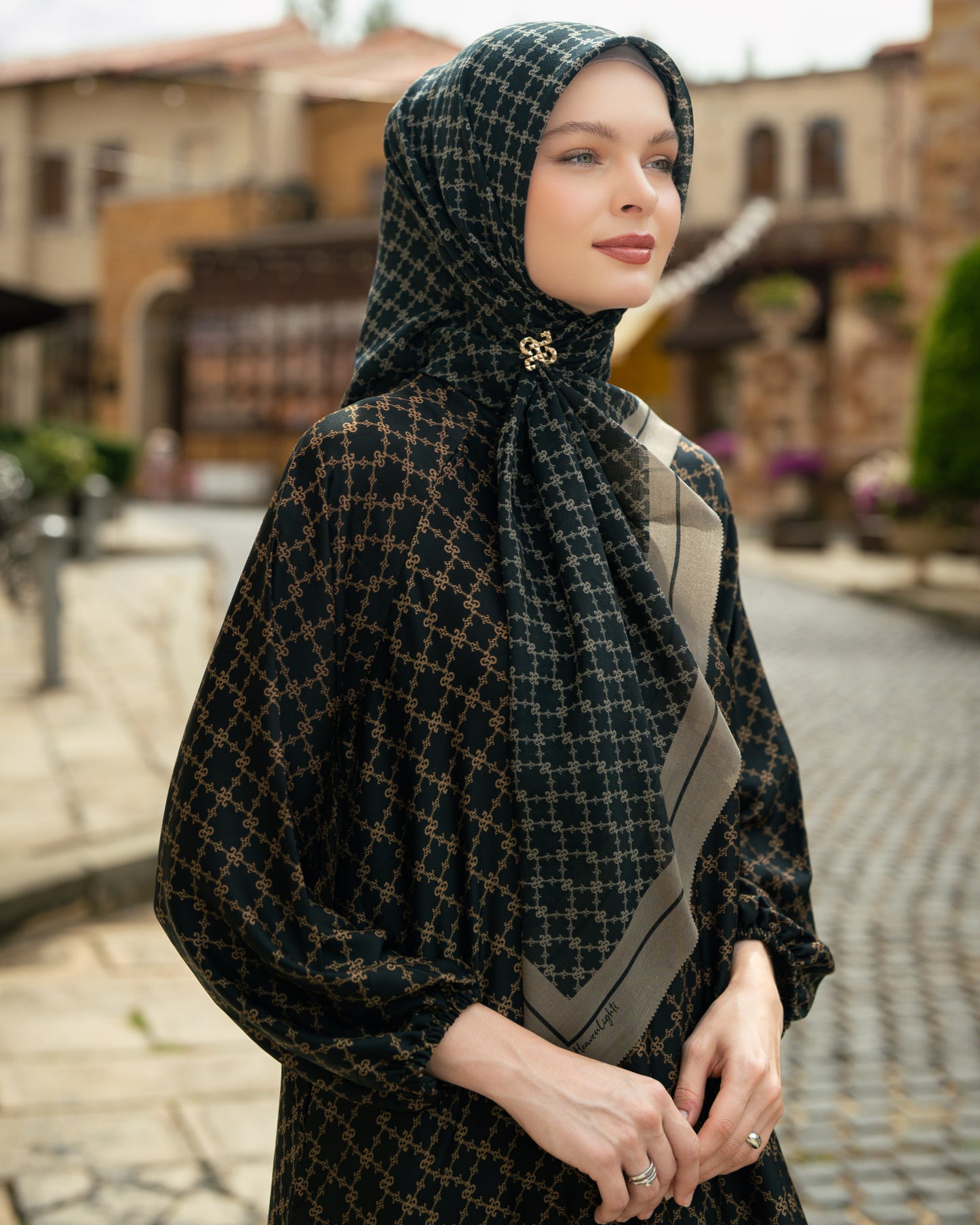 Serenite Scarf