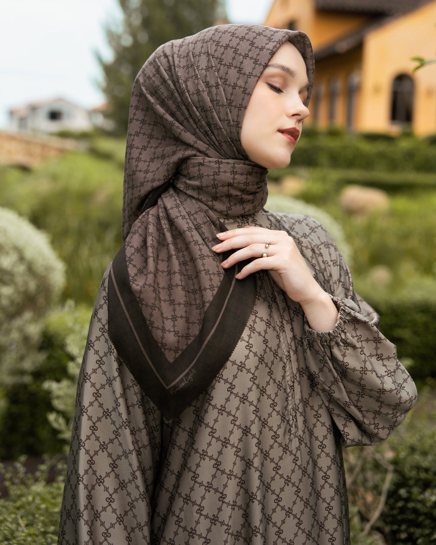 Serenite Scarf