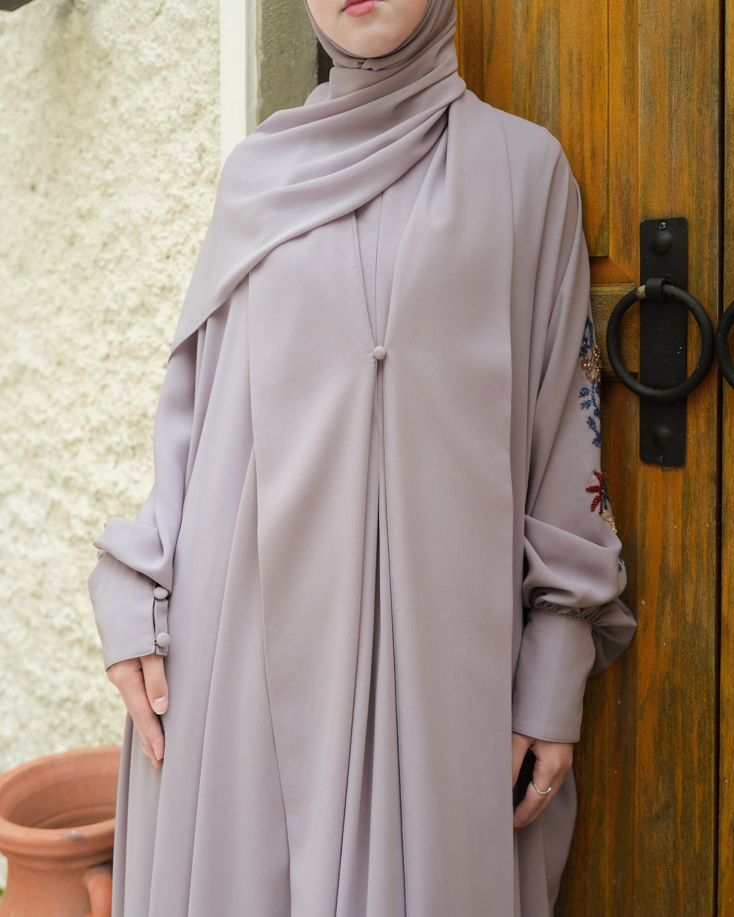 Zahira Abaya With Beads