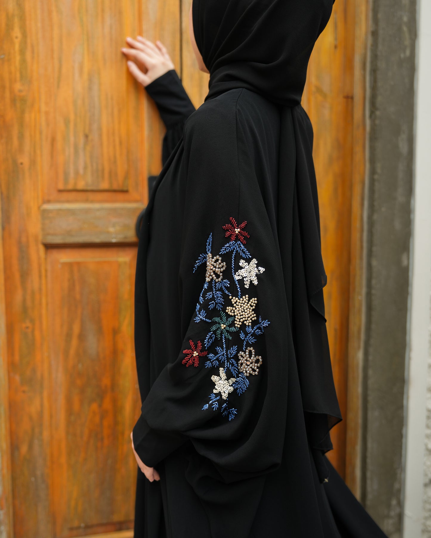 Zahira Abaya With Beads